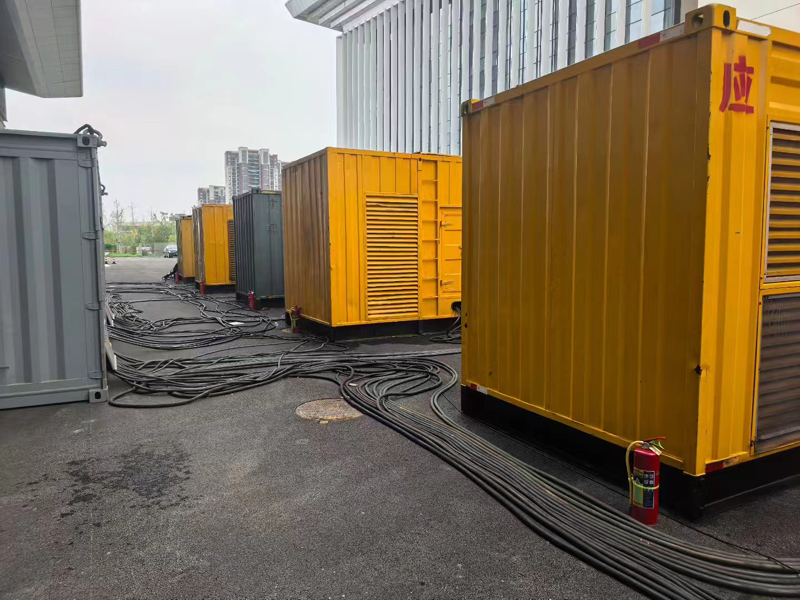 香格里拉不同季节柴油发电机组保养有哪些注意事项?